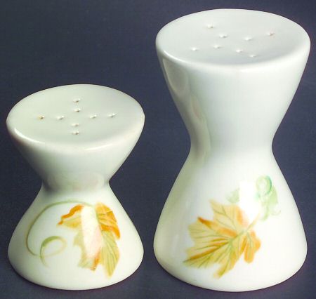 Old Orchard Salt & Pepper Set