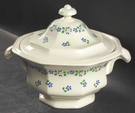 Periwinkle Round Covered Vegetable