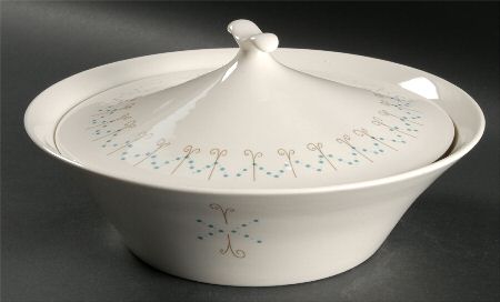 Pins and Beads 2 Qt Round Covered Casserole