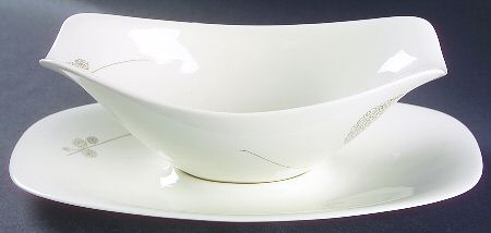 Pompon Gravy Boat & Underplate