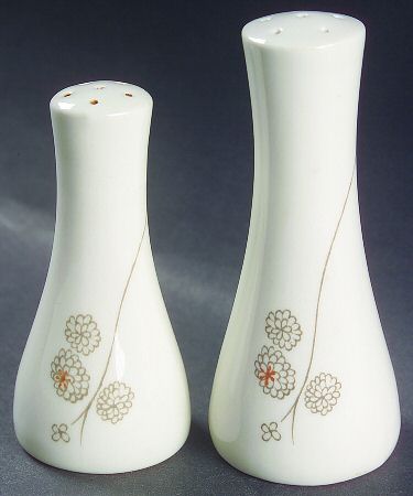 Pompon Salt & Pepper Set