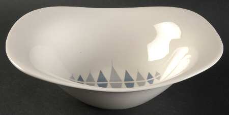 Pyramids 9" Oval Vegetable Bowl