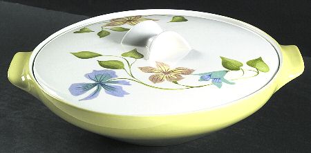 Sleepy Hollow 2 Qt Round Covered Casserole