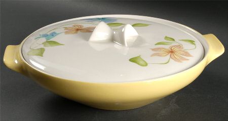 Sleepy Hollow Round Covered Vegetable