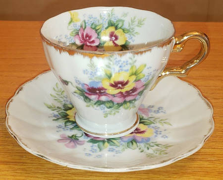 E1744 Footed Cup & Saucer Set