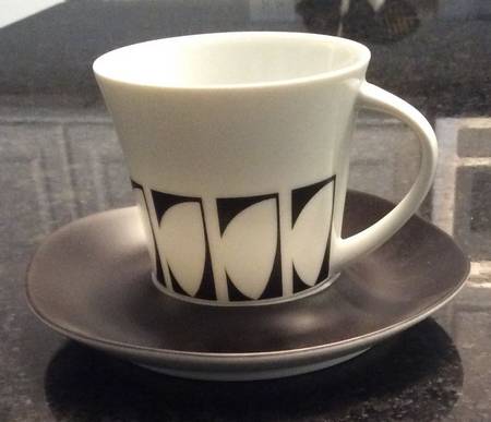 Graphic Flat Cup & Saucer Set
