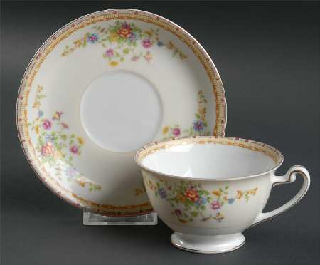 IMP30 Footed Cup & Saucer Set