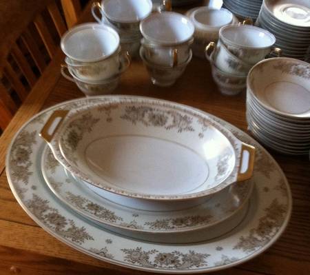 IMP32 9" Oval Vegetable Bowl