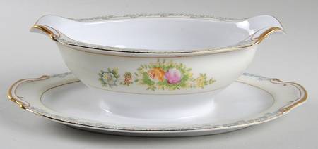 IMP36 Gravy Boat with Attached Underplate