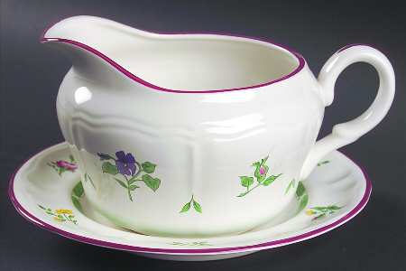 Rosalynn Gravy Boat & Underplate