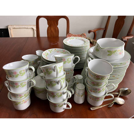 Oriental Lotus Footed Cup & Saucer Set