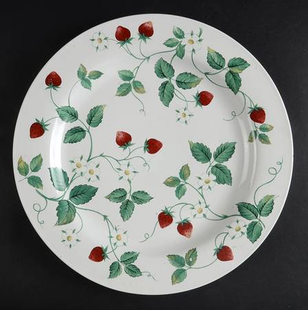 Strawberry Fair (No Green Trim) 12" Chop Plate (Round Platter)