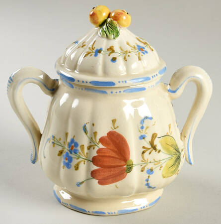 Nove Rose Sugar Bowl & Lid