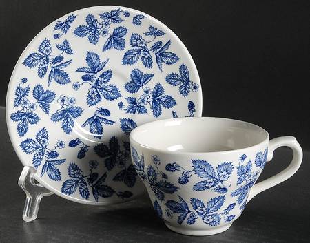 IK6 (Blue) Flat Cup & Saucer Set