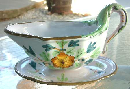 ITY221 Gravy Boat with Attached Underplate