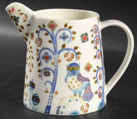 Taika White 17 Oz Pitcher