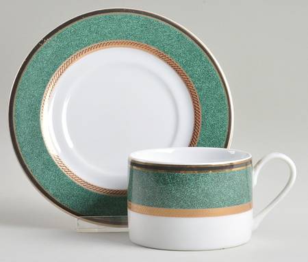 Fifth Avenue Emerald Flat Cup & Saucer Set