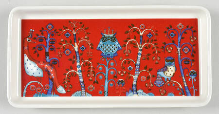 Taika Red 9" Rectangular Plate