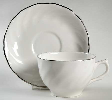 IBJ7 Flat Cup & Saucer Set
