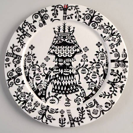 Taika Black Dinner Plate