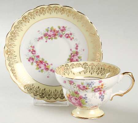 IPE14 Footed Cup & Saucer Set