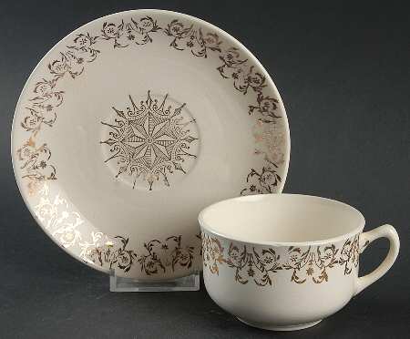 ILL22 Flat Cup & Saucer Set