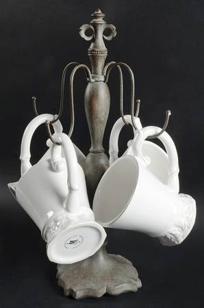 Chateau Fleur (Round) Mug Tree & 4 Mugs