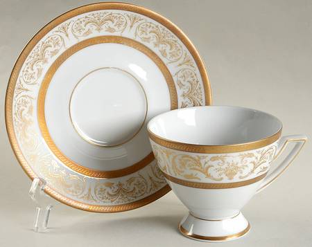 Arabesque Footed Cup & Saucer Set