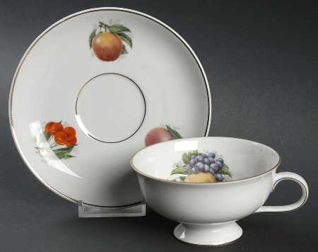 JAE20 Footed Cup & Saucer Set