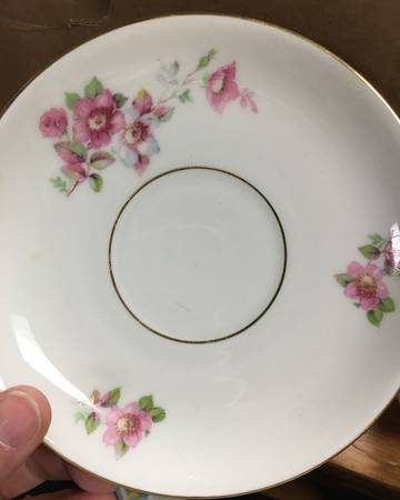 01674 Saucer