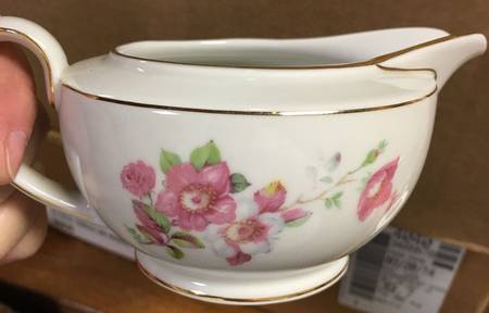 01674 Creamer