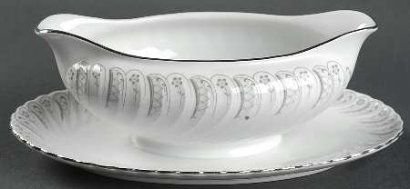 Newport Gravy Boat with Attached Underplate