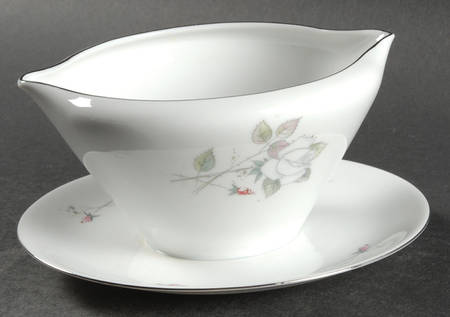 Rosemont Gravy Boat with Attached Underplate
