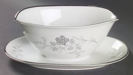 Silver Glory Gravy Boat with Attached Underplate