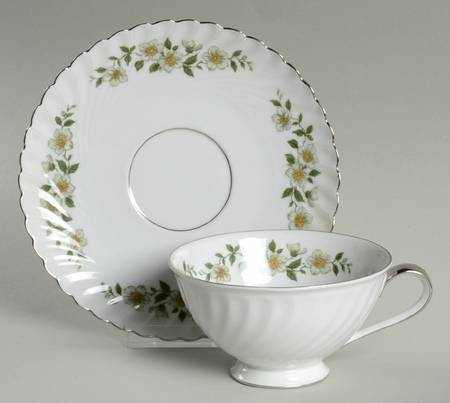 Wynnewood Footed Cup & Saucer Set