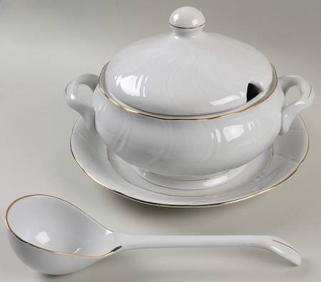 Allegro Tureen & Lid w/Ladle & Underplate