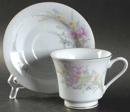 Footed Cup & Saucer Set
