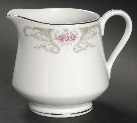 Alberon Creamer by Japan