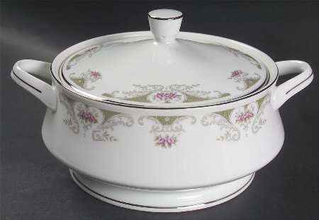 Alberon Round Covered Vegetable by Japan