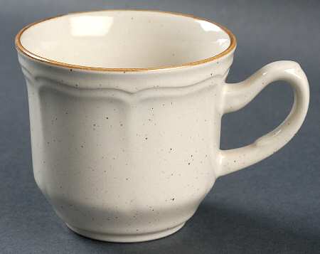 COUNTRY ALMOND Flat Cup