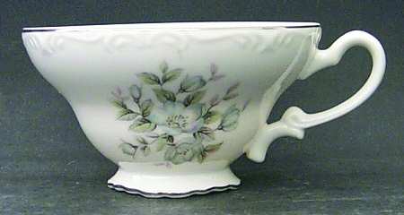Arlene Footed Cup