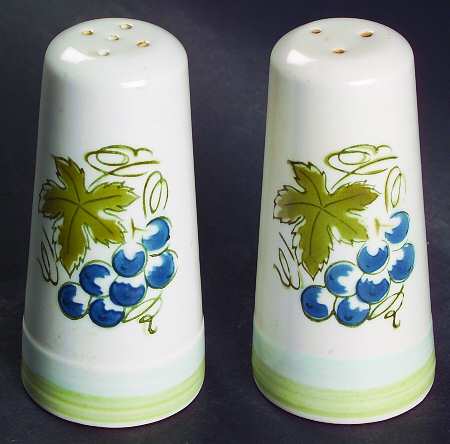 Blue Grapes Salt & Pepper Set