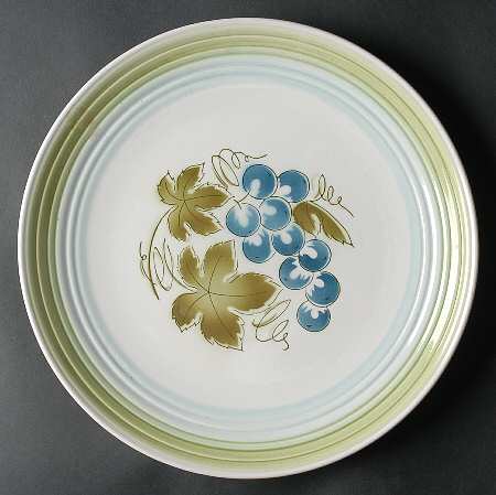 Blue Grapes 12" Chop Plate (Round Platter)