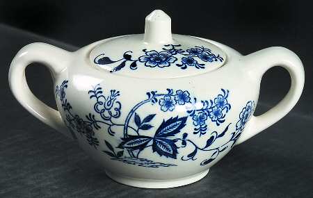 Blue Onion (Earthenware, Innerband) Sugar Bowl & Lid
