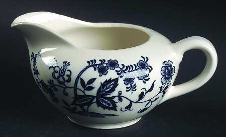 Blue Onion (Earthenware, Innerband) Creamer