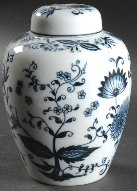 Blue Onion Medium Ginger Jar & Lid