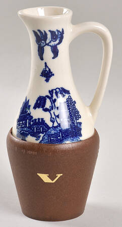 Blue Willow (No Gold, "Japan" Only) Vinegar No Wood Stopper