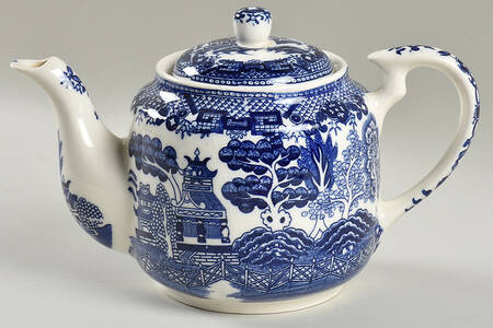 Blue Willow (No Gold, "Japan" Only) Teapot & Lid