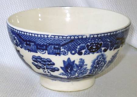 Blue Willow (No Gold, "Japan" Only) Cranberry Bowl