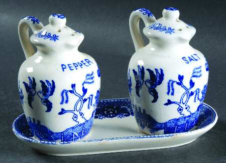 Blue Willow (No Gold, "Japan" Only) (3 Pc) Salt & Pepper Tray Set